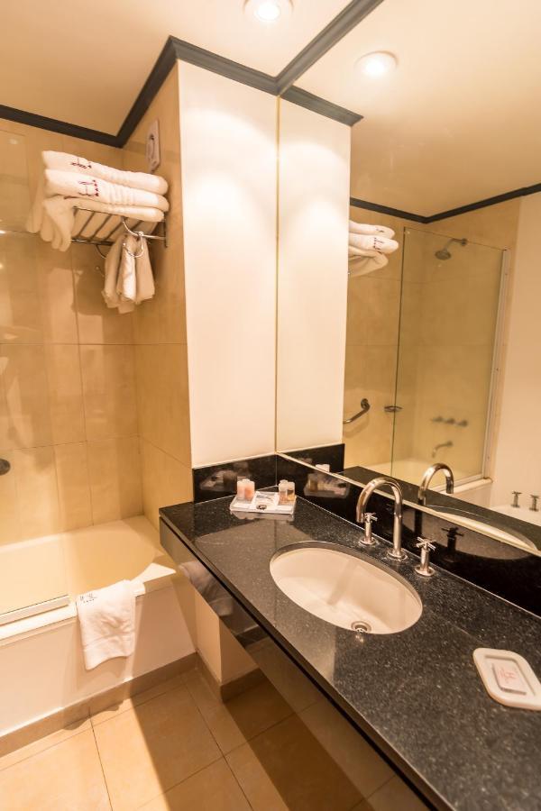 Hotel Libertador Tandil Kültér fotó