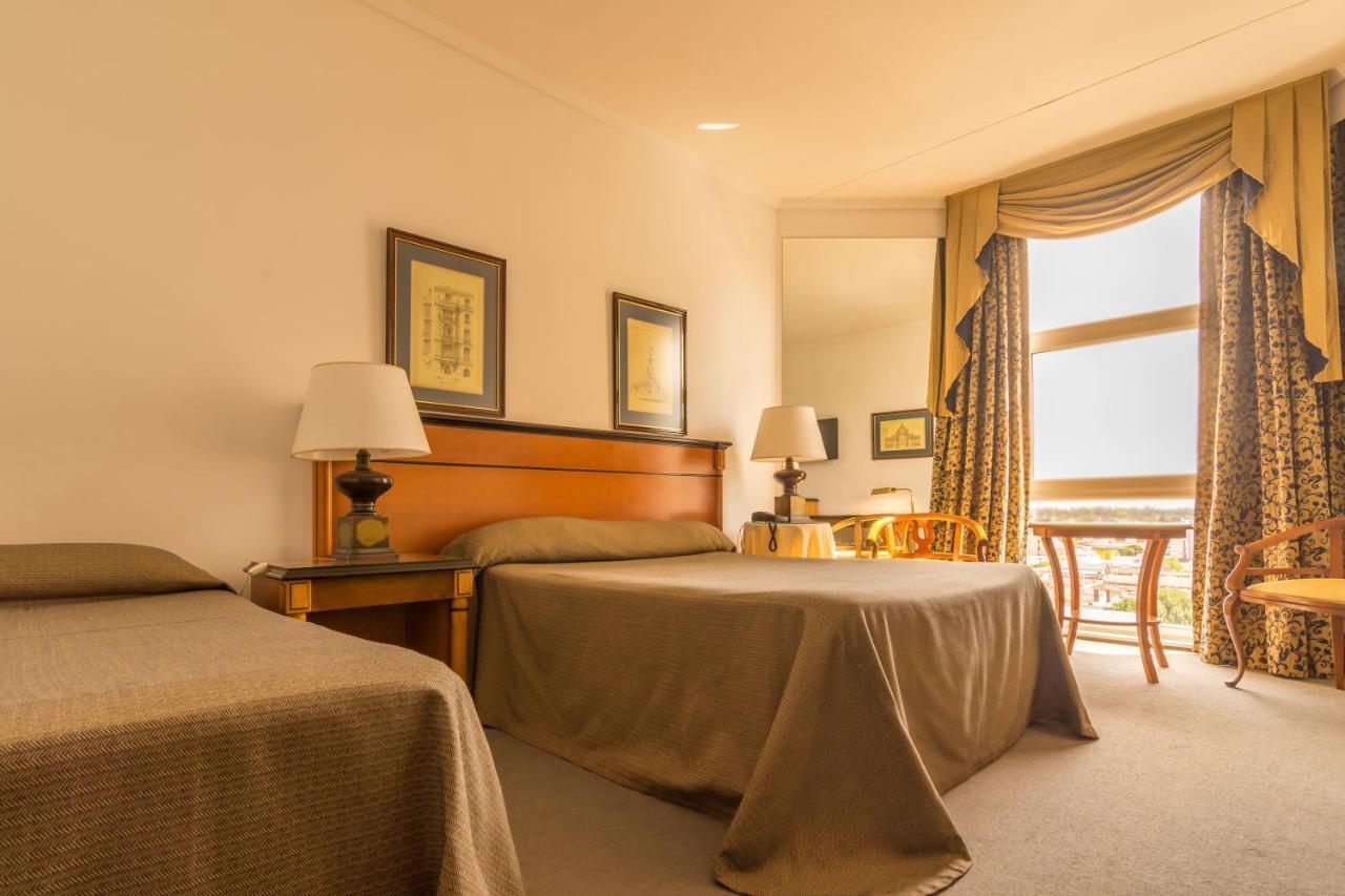 Hotel Libertador Tandil Kültér fotó