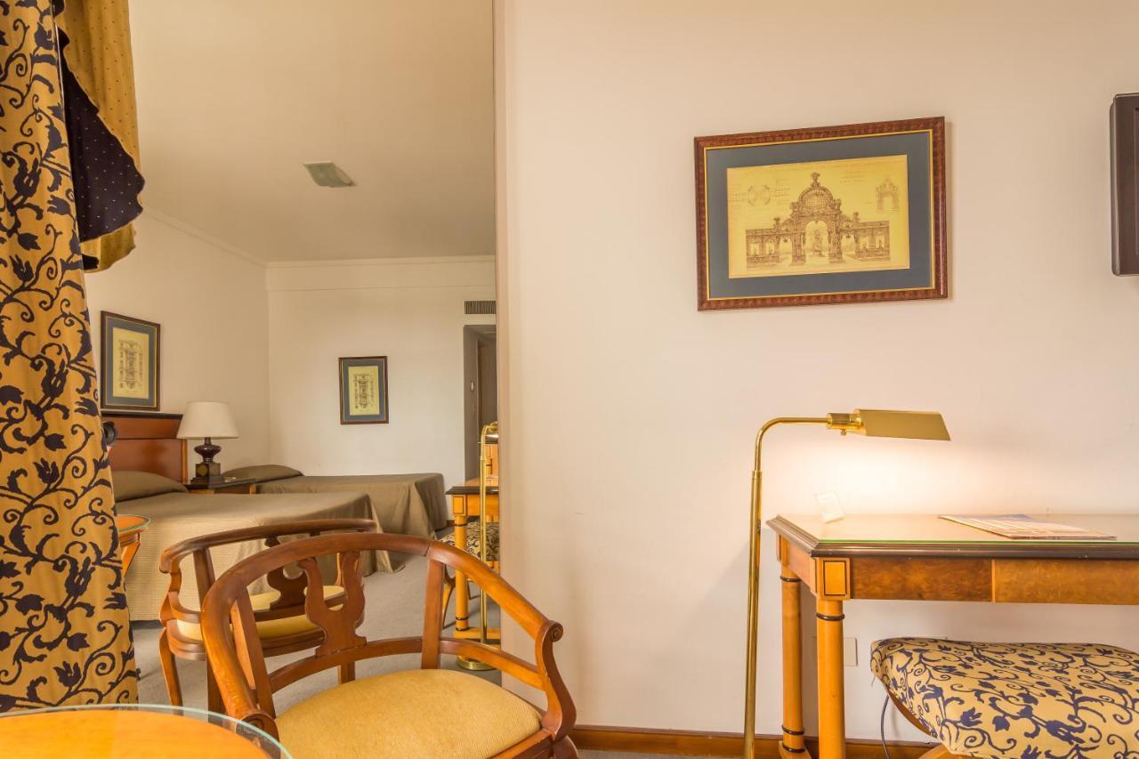 Hotel Libertador Tandil Kültér fotó
