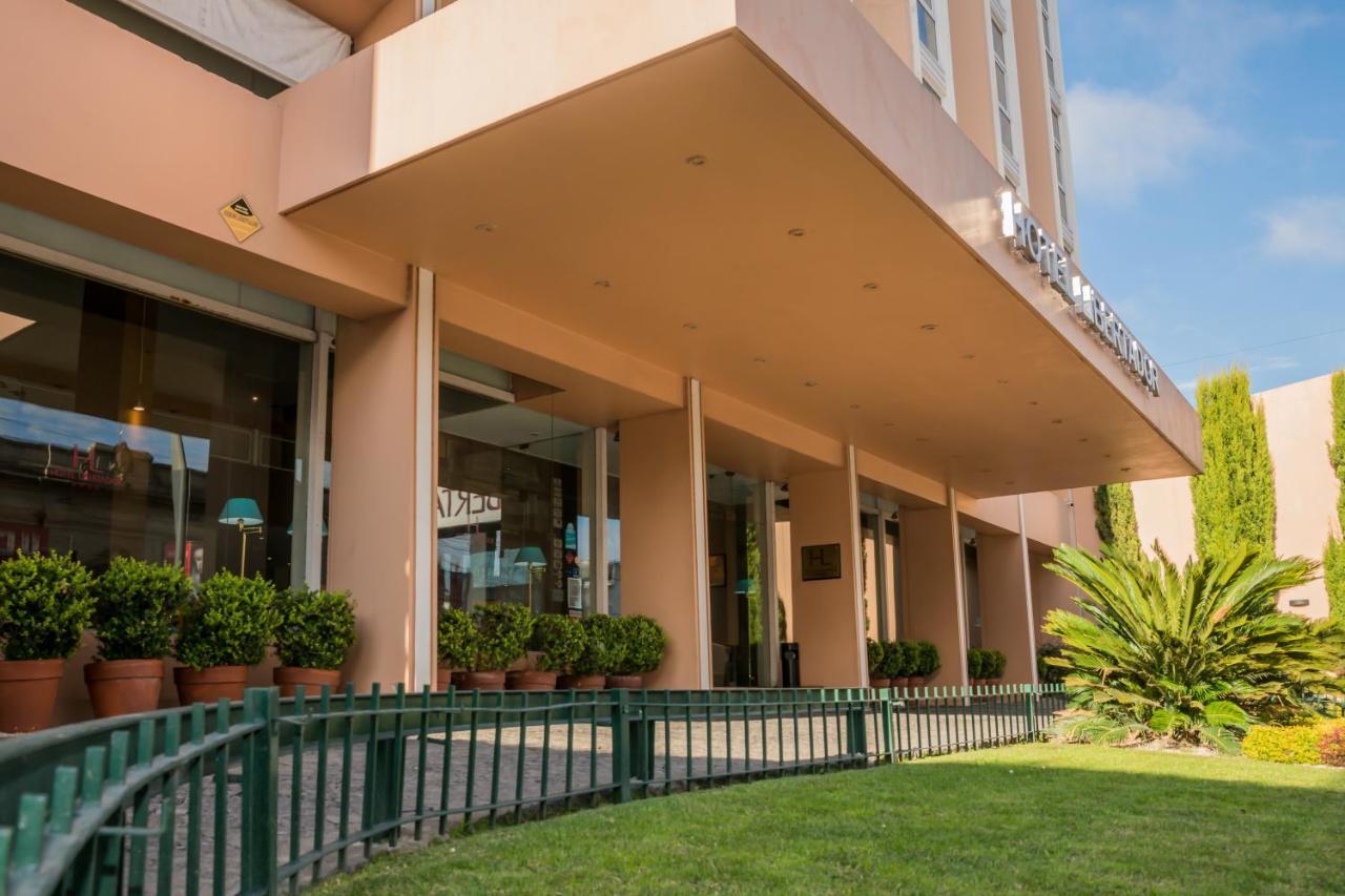 Hotel Libertador Tandil Kültér fotó